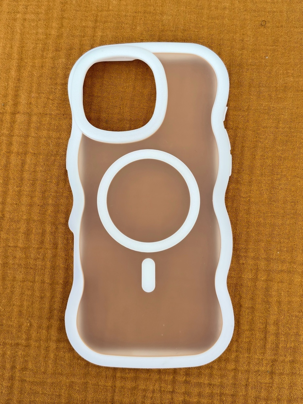 iPhone 16 Pro Max Clear Wavy MagSafe Case - Cream